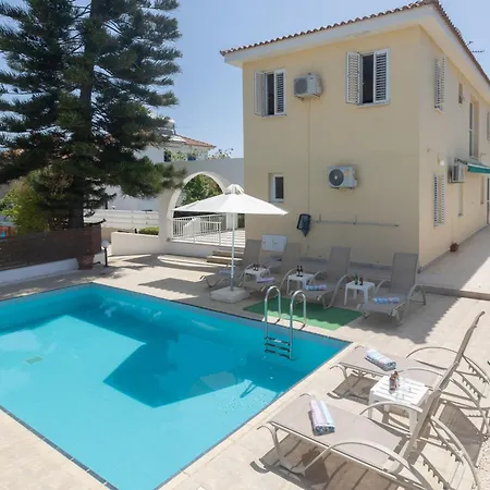 Moderne Ferienvilla Fuer 11 Personen Ferienhaus *
