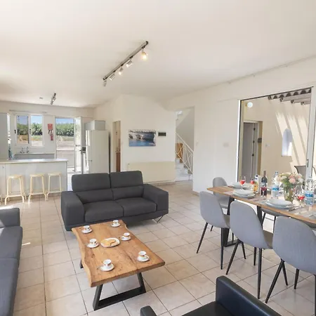 Moderne Ferienvilla Fuer 11 Personen Holiday home *